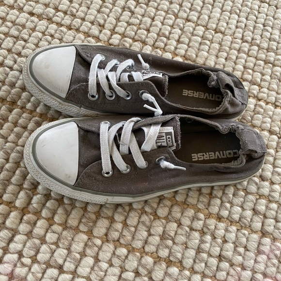 These slip on converse gym shoes are the classic style! - Picture 3 of 3